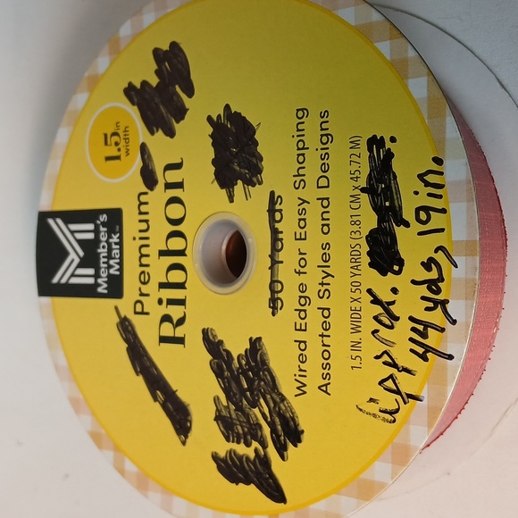 Red Ribbon Roll - Checkered - Picture 2 of 5